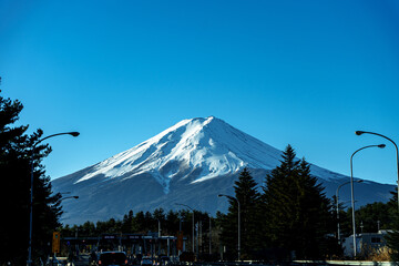 街中から見た富士山
