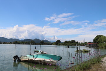 Naklejka premium 湖畔の風景