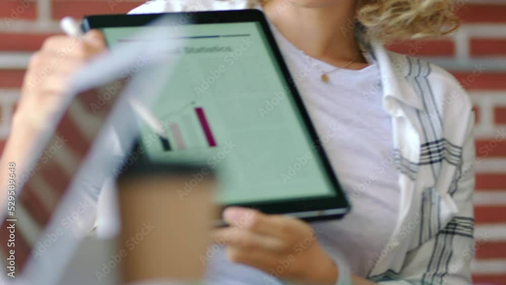 Aufkleber ppt digital tablet presentation and woman with business statistics data report, seo marketing analyt