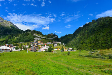 Fototapeta na wymiar Stuben am Arlberg im österreichischen Bundesland Vorarlberg