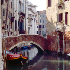 Venezia. Ponte Sant' Antonio sul rio della Maddalena.