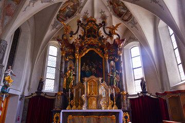 Innenansicht Alte Pfarrkirche St. Nikolaus in Lech, Vorarlberg (Österreich)