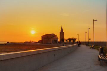 Caorle, Chiesa della Madonna dell'Angelo, Wallfahrtskirche im Sonnenaufgang