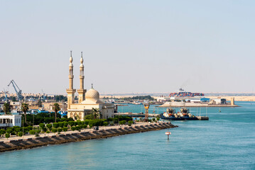 Fototapeta na wymiar Cityscape with Egyptian Mosque in the city of Tawfiq (Suburb of Suez), on the southern end of the Suez Canal before exiting into the Red Sea. 