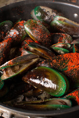 Steamed mussels with paprika and French fries