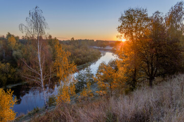 Fototapeta na wymiar autumn landscape with river