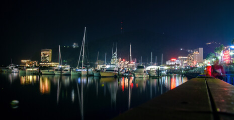 熱海の海岸夜景