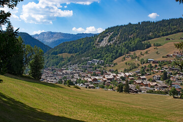 Fototapeta na wymiar Panorama des Alpes, La Clusaz