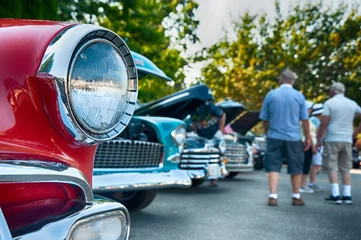 Papier Peint photo Voitures anciennes Vintage American cars on display at classic car show