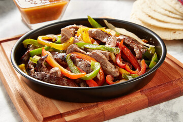 fajitas de res con pimientos