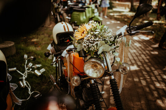 Moped zur Hochzeit