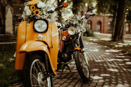 Moped zur Hochzeit