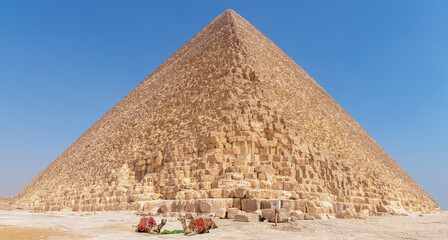 Fototapeta na wymiar A view of the huge pyramid of Cheops, Giza, Egypt.