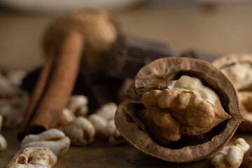 Nueces de temporada otoñal, fruto seco 