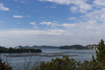 日本の岡山県備前市日生の頭島の美しい海の景色