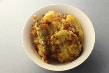 白皿 天丼 俯瞰