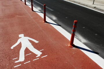 Symbol for pedestrians on pedestrian footway.