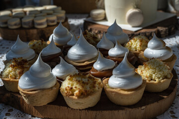 pastry product for parties with dulce de leche cream and meringue