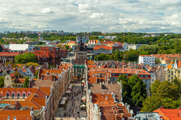 Fototapeta na wymiar The main tourist street of Gdansk, Dluga