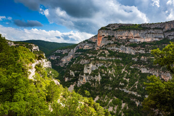 Nesque canyon and the Cire rock in Vaucluse, France - obrazy, fototapety, plakaty