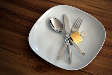 cutlery with metal padlock