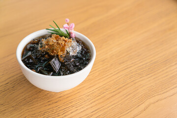 Grass jelly with ice and brown sugar