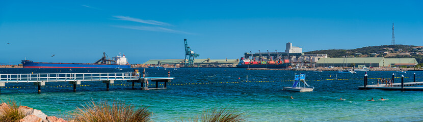 Esperance is een stad aan de zuidkust van West-Australië. De stranden omvatten het rustige Blue Haven en West Beach, met zijn surfstranden.