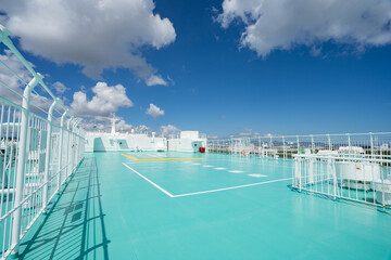 フェリー デッキ ヘリポート 日本 太平洋 観光 エコ 船旅