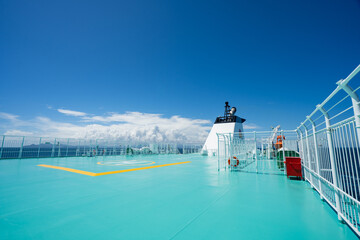 フェリー デッキ ヘリポート 日本 太平洋 観光 エコ 船旅