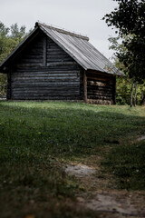 Fototapeta na wymiar lonely old log cabin.