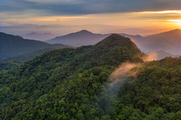 Obraz premium BEAUTIFUL LANDSCAPE PHOTOGRAPHY OF BACH MA NATIONAL PARK IN HUE, VIETNAM