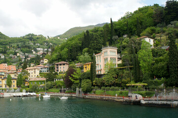 Fototapeta na wymiar Landscapes of Italy, cozy towns on the shores of Lake Como.