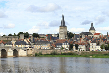 Fototapeta na wymiar La Charité sur Loire