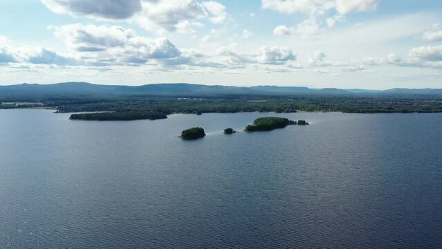 survol de rivi&egrave;re, fleuve et lac en Su&egrave;de