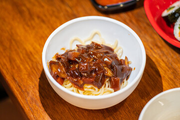 korean instant noodle with spicy sauce and chicken