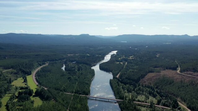survol de rivi&egrave;re, fleuve et lac en Su&egrave;de
