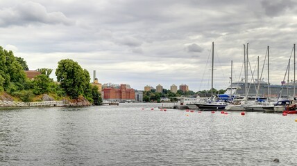 Obraz premium navigation dans le port de Stockholm en Suède