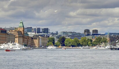 navigation dans le port de Stockholm en Suède