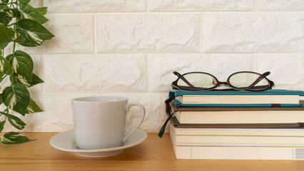 コーヒーと本とメガネ