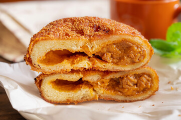 バターチキンカレーパン