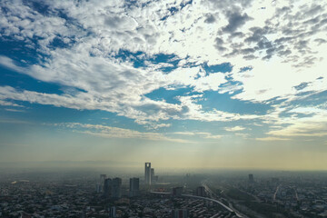 Obraz premium Panorámica aérea de Monterrey, México