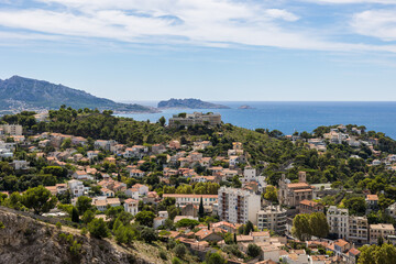 Vue sur le Quartier du Roucas-Blanc de Marseille et la mer