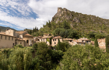 Fototapeta na wymiar view of Saint-Guilhem-le-Désert medieval town in southern France