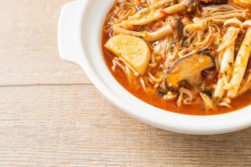 Stir-fried Spicy Mushroom with Tom Yum Soup