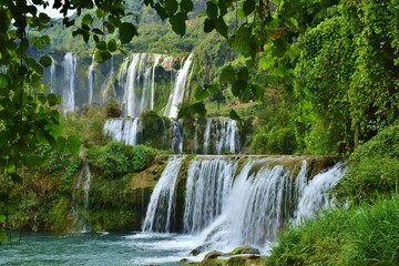 Obraz premium 絶景の雲南省 九龍瀑布群