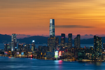 Fototapeta premium Panorama of skyline of Hong Kong city at dusk