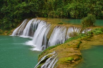 絶景の雲南省　九龍瀑布群