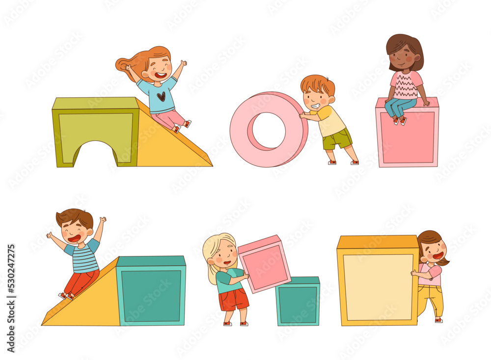 Aufkleber big toy blocks and playful children carrying them around building tower and having fun vector set