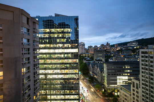 Downtown Montreal skyline from Campus 1 MTL