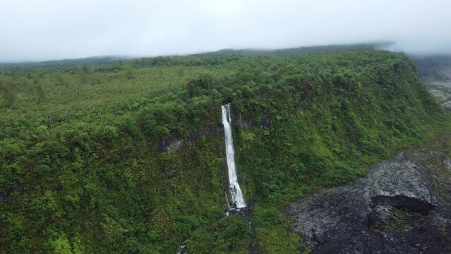Waterfall on the rempart of Tremblet on Reunion Island